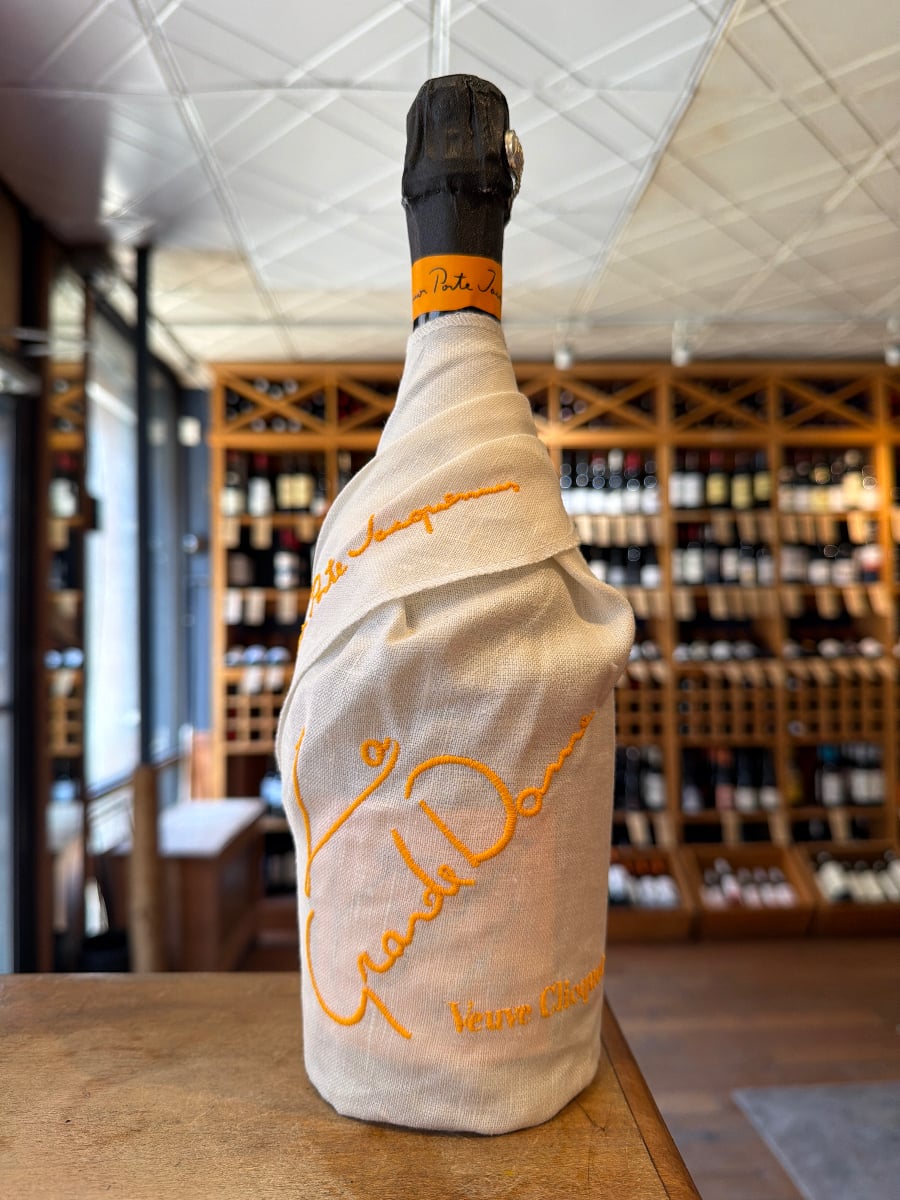 Veuve Cliquot La Grande Dame Brut Champagne 2018 (750ml)